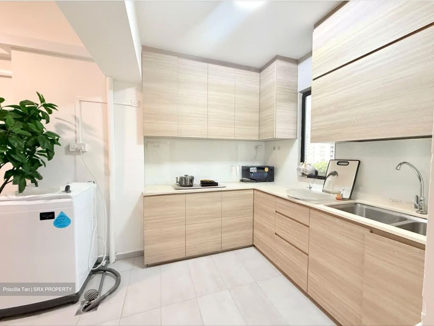 Queensway Tower / Queensway Shopping Centre (D3), Apartment #589627111